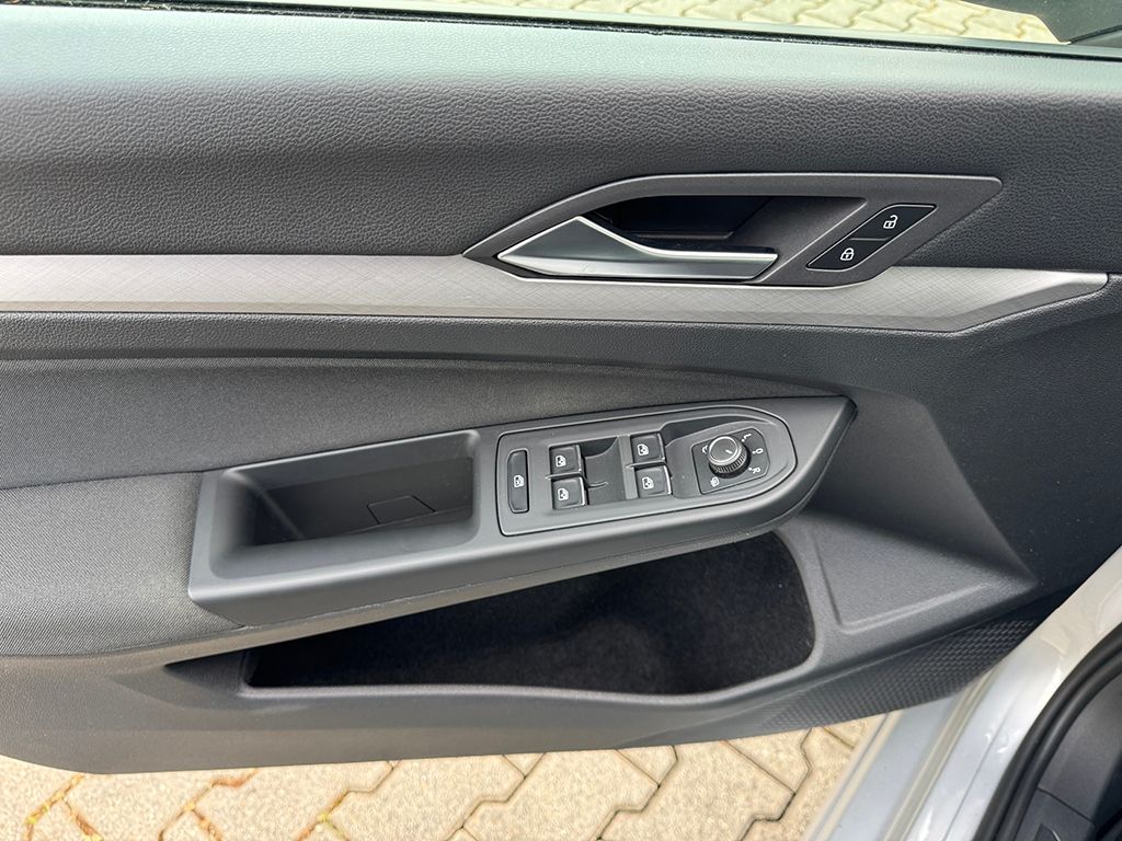 Golf VIII 1.5 TSI LIFE *STDHZG*NAVI*LED*ACC*