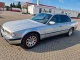 BMW 735i A - - BMW 735: 735i