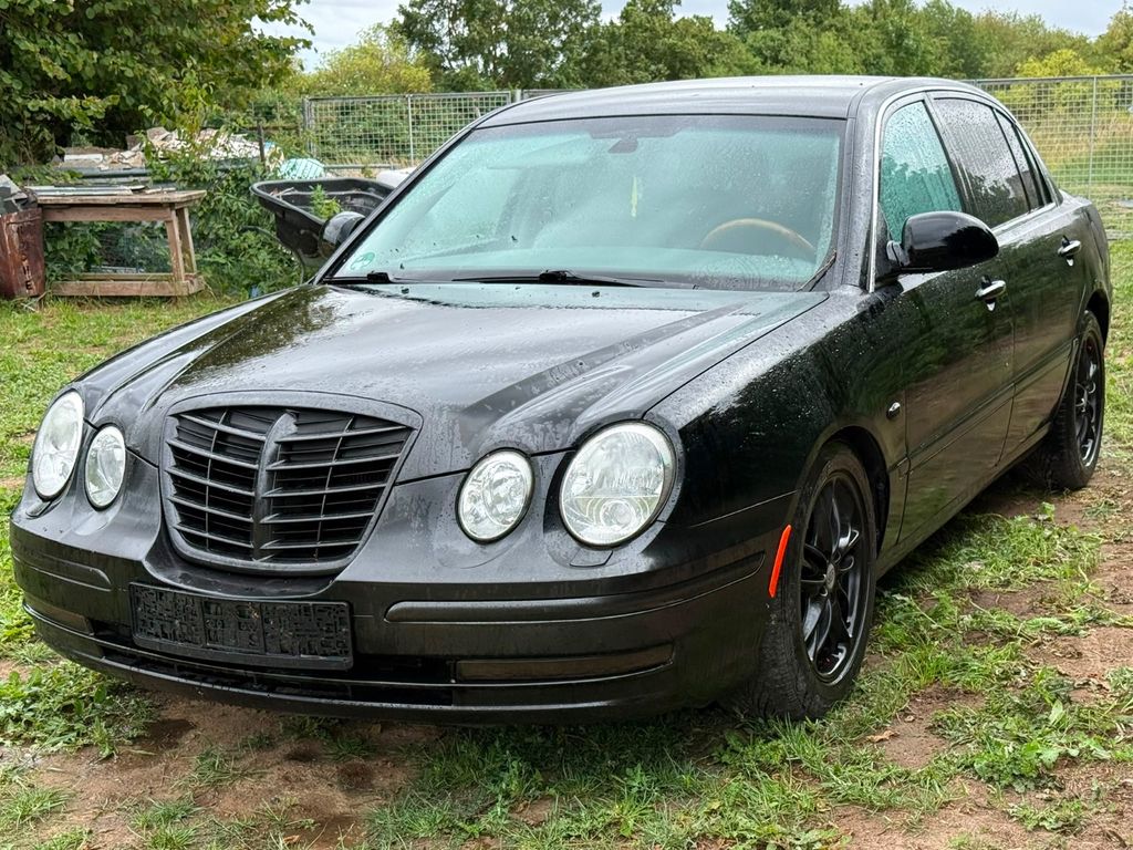 Kia Opirus
