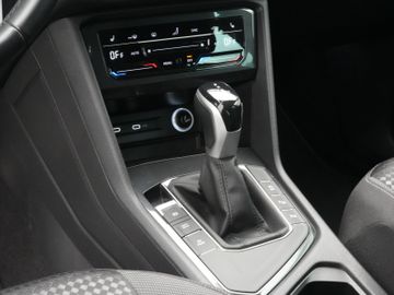 Volkswagen Tiguan - 12