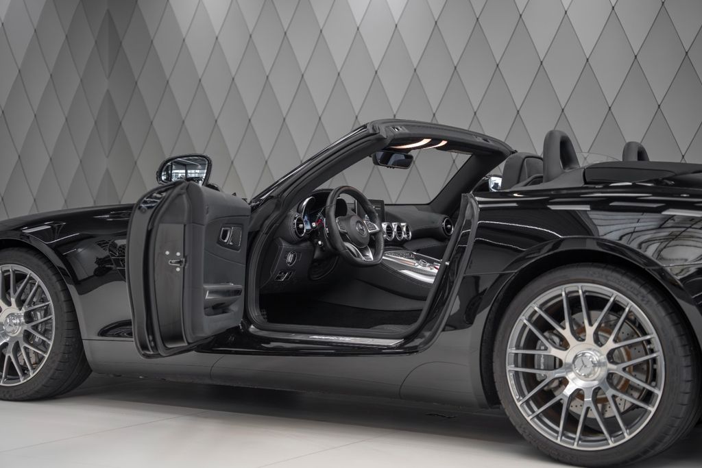 AMG GT 4.0 V8 Roadster BLACK/BLACK - Bild 13