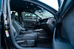 AUDI RS 3 Sportback quattro/ DYNAMIKPAKET/ INDIVIDUAL AUDI RS 3 Sportback quattro/ DYNAMIKPAKET/ INDIVIDUAL