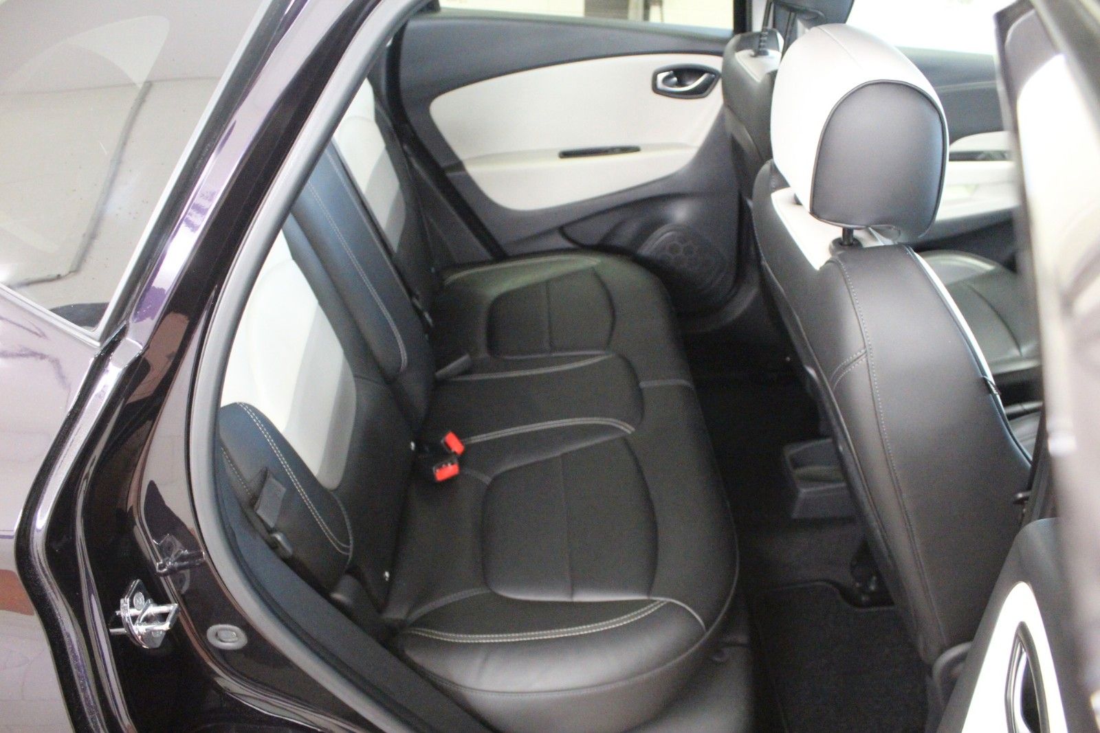 Fahrzeugabbildung Renault Captur TCe 120 EDC *Initiale Navi*Automatik*