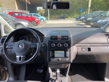 Volkswagen Touran - 9