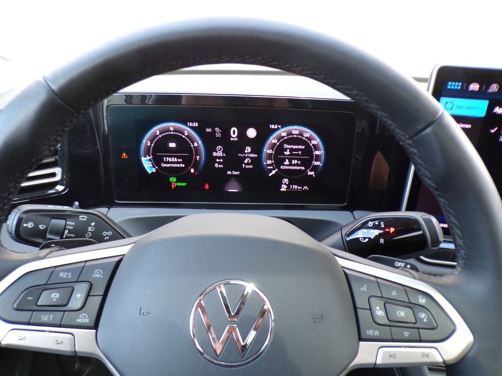 Fahrzeugabbildung Volkswagen Tiguan 1.5 eTSI DSG Elegance *Navi*Pano*Standhei