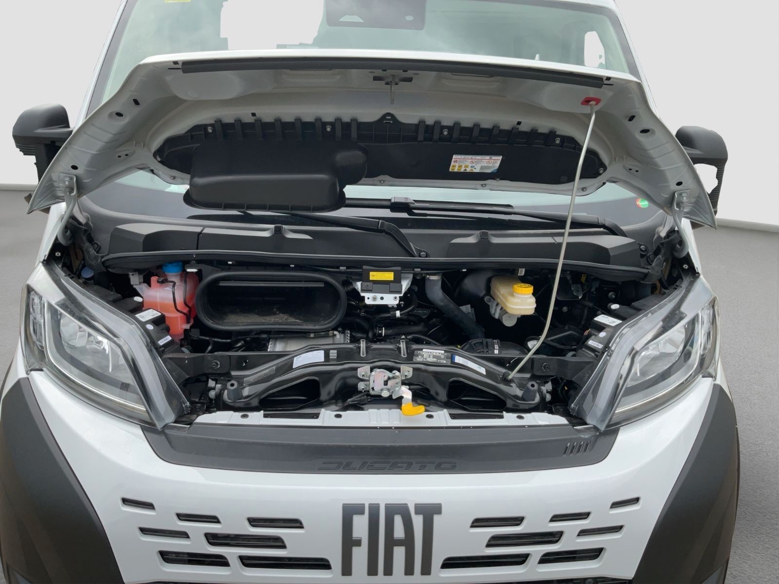 Fahrzeugabbildung Fiat Ducato 3- Seiten- Kipper Doppelkabine L3 140 PS