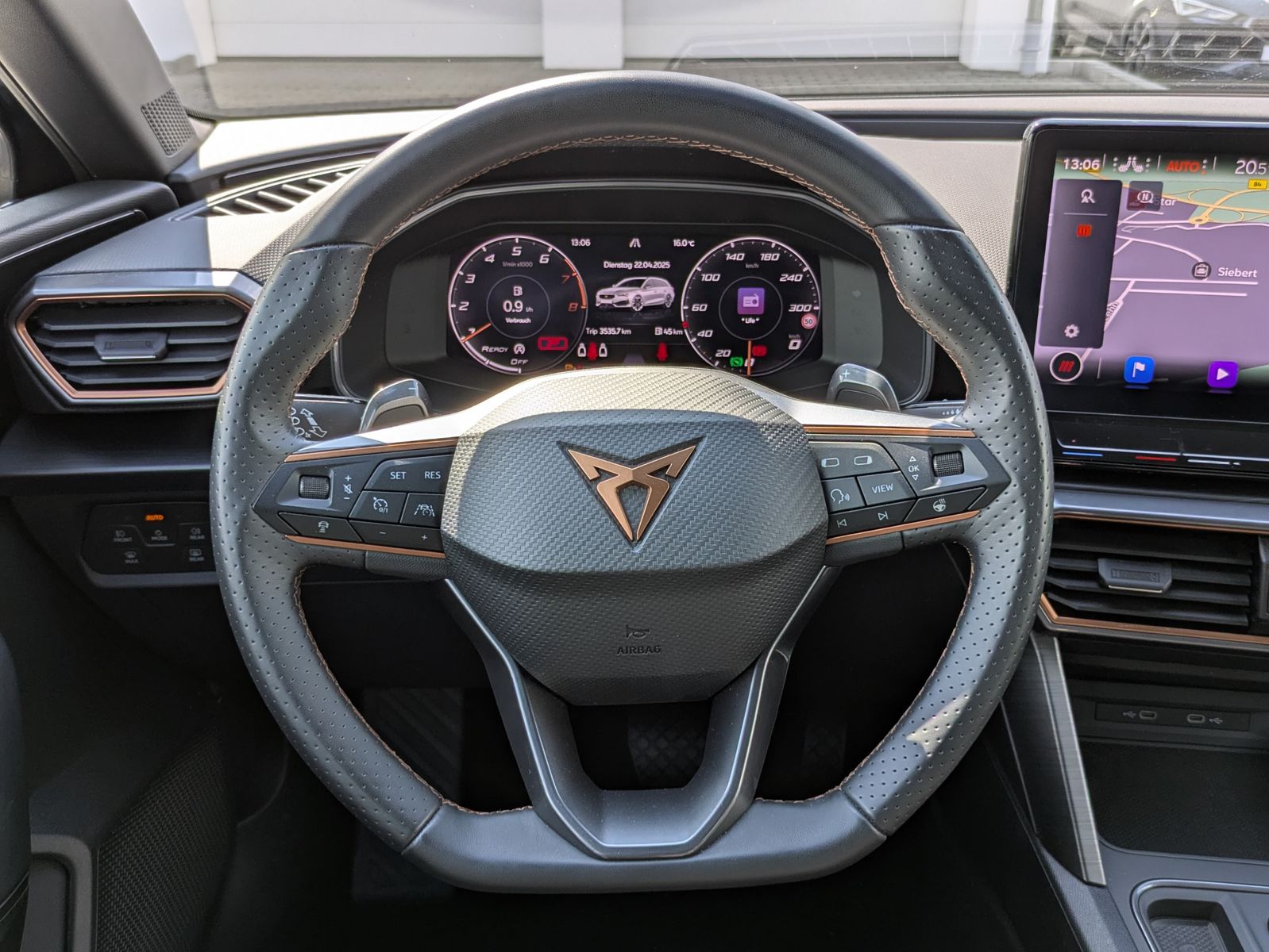 Fahrzeugabbildung CUPRA Leon 1.5 eTSI DSG MATRIX-LED*ACC*APP*KAMERA*18"