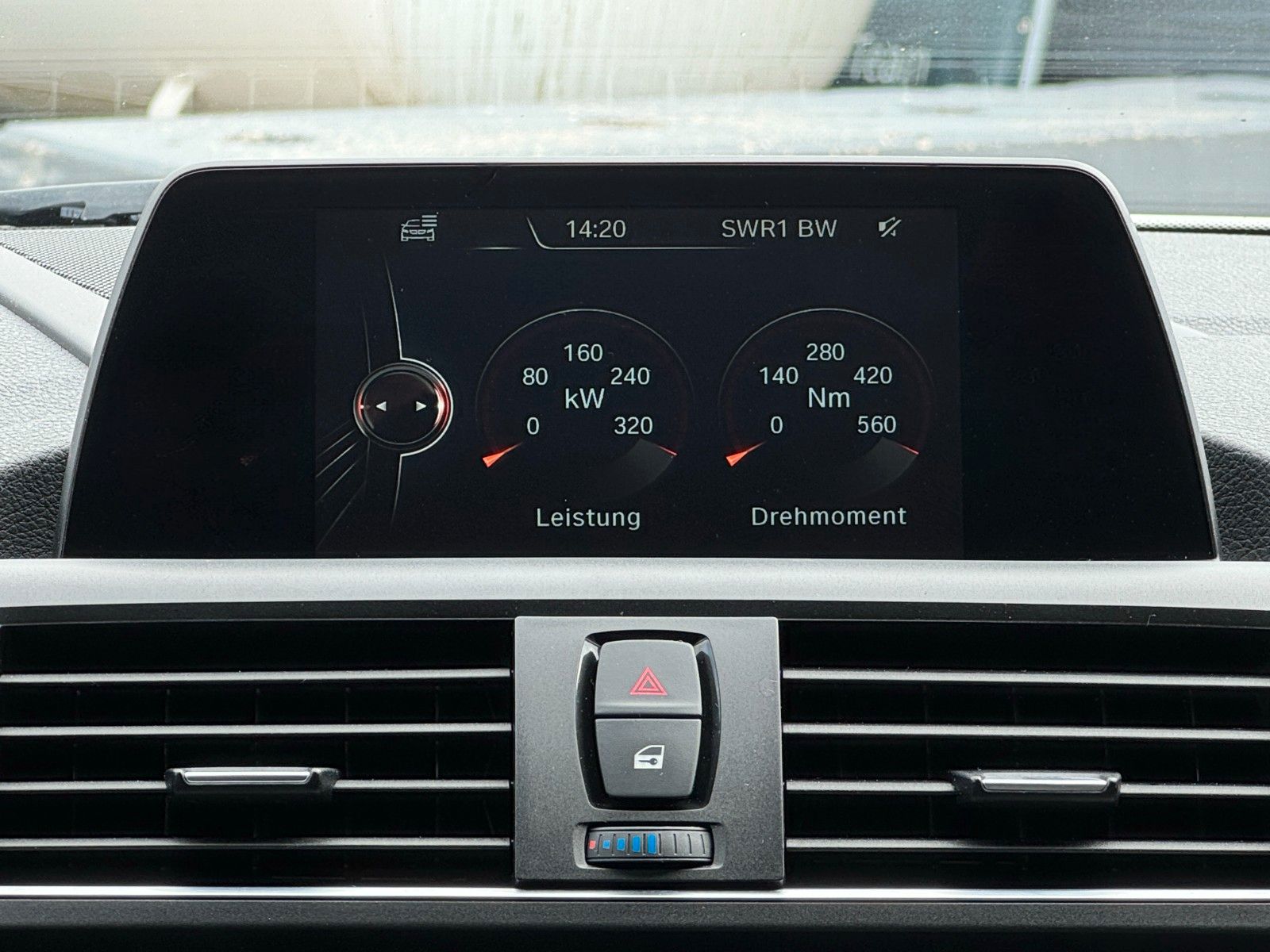 Fahrzeugabbildung BMW M140i Aero REMUS HIFI PDC KZG Keyless Alcantara