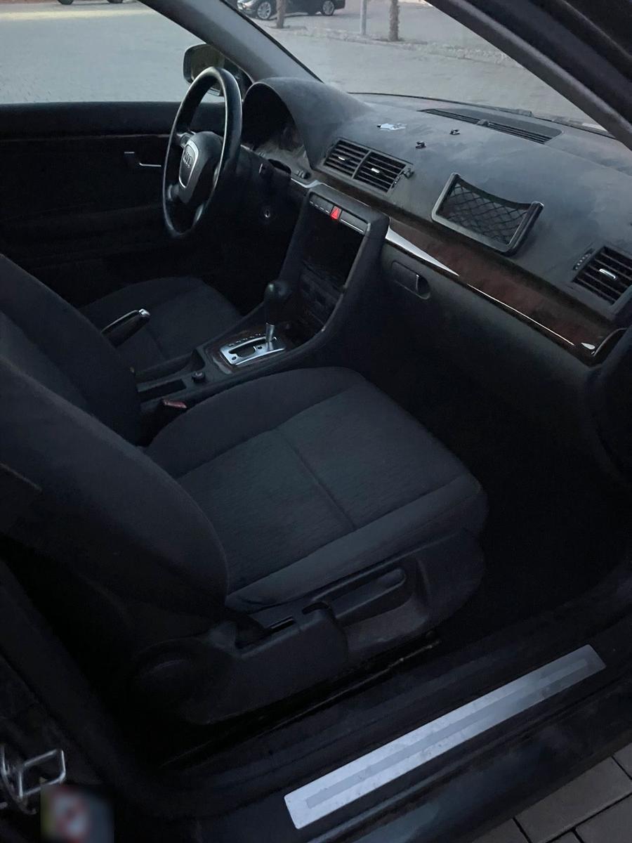 Audi A4 2006 — photo 11