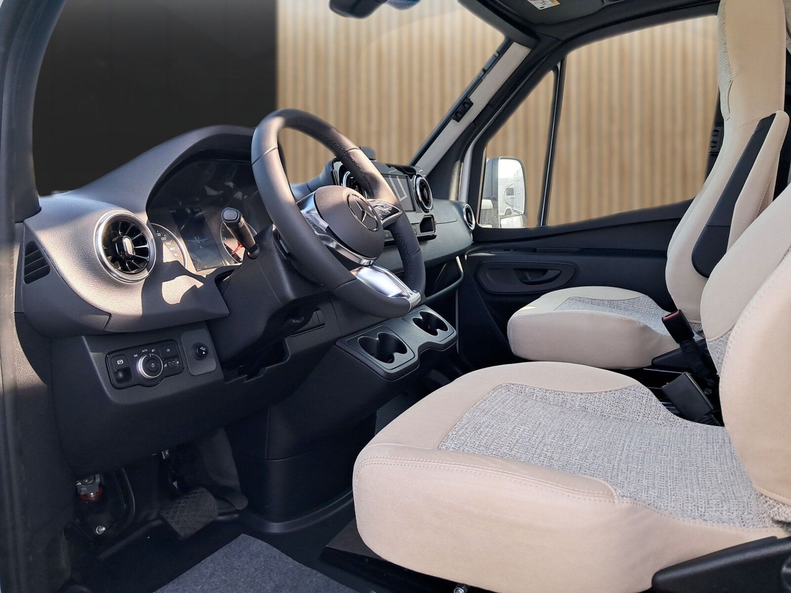 Fahrzeugabbildung Malibu T 430 KB LE comfort Navi, Markise, RFK, TV