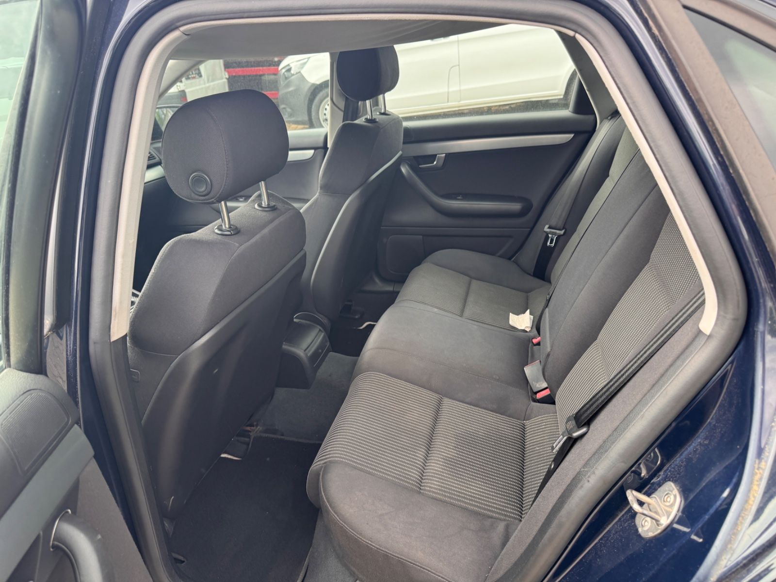Fahrzeugabbildung Audi A4 Lim. 2.0 TFSI|2xS-LINE