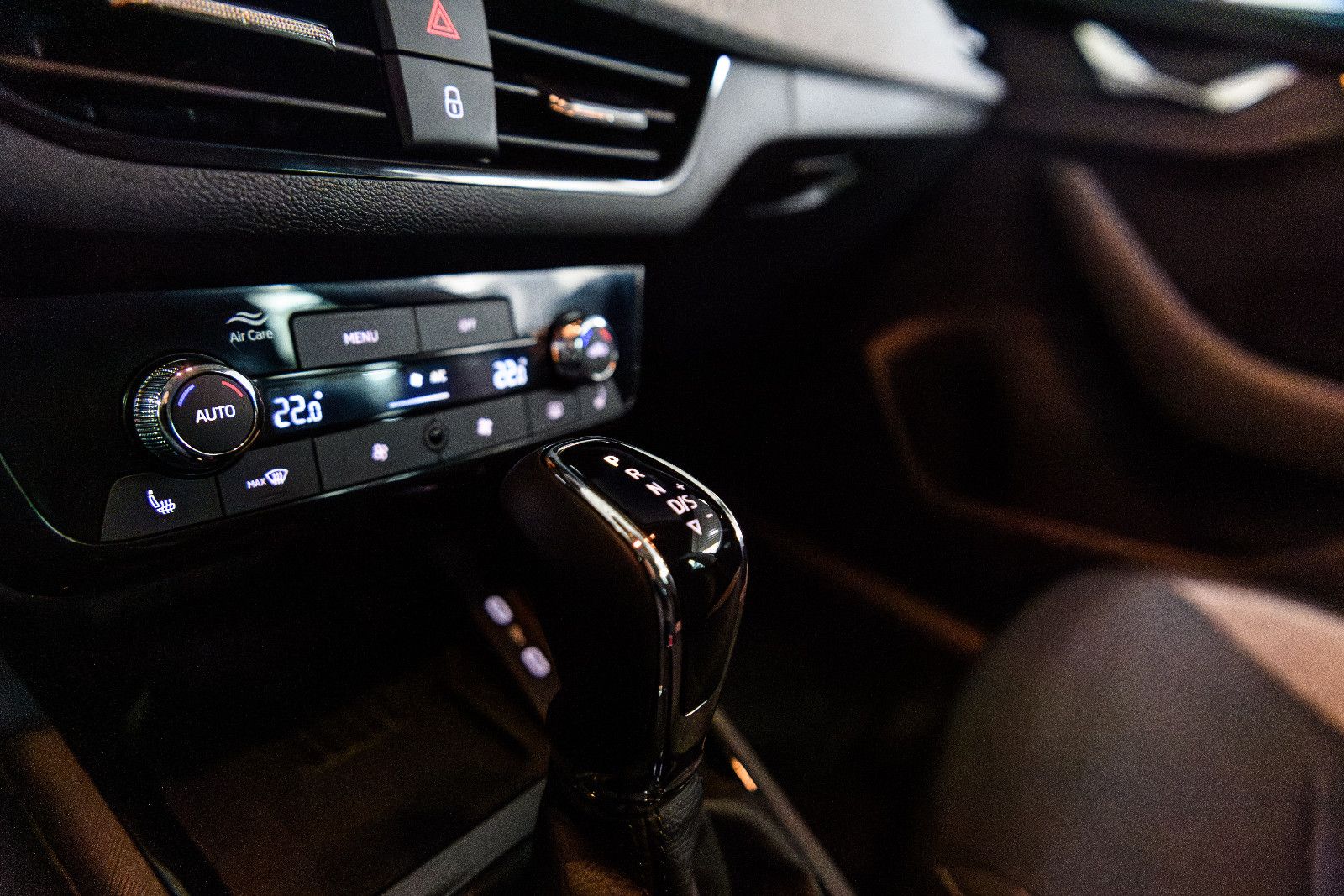 Fahrzeugabbildung SKODA Kamiq TSI Selection +RFK +SZH +LED +AHK