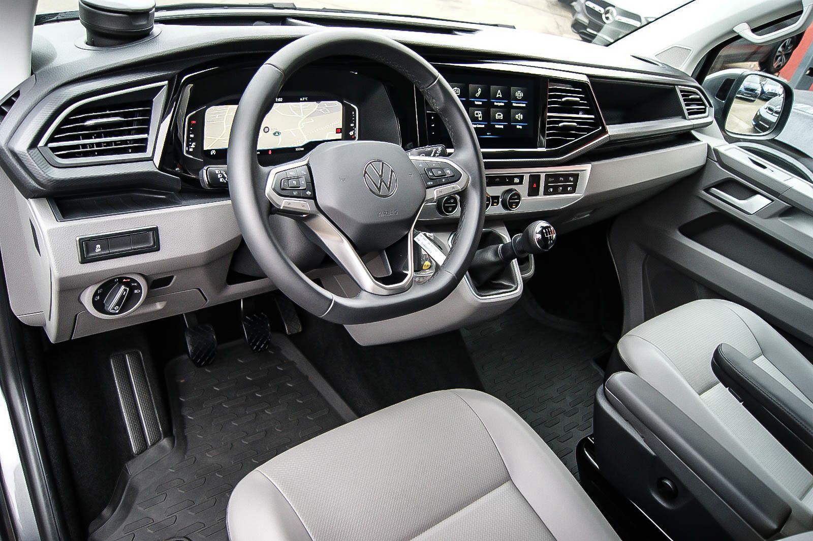 Fahrzeugabbildung Volkswagen T6.1 Caravelle 20TDI NEUWERTIG GARANTIE bis 2028