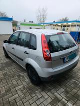 Ford Fiesta 1,3 51 kW Ambiente Ambiente - Ford Fiesta aus 2006: Ambiente