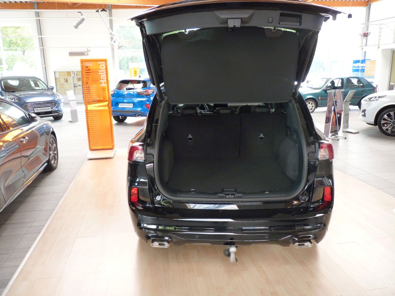 Fahrzeugabbildung Ford Kuga Hybrid ST-Line X Navigation/ Automatik