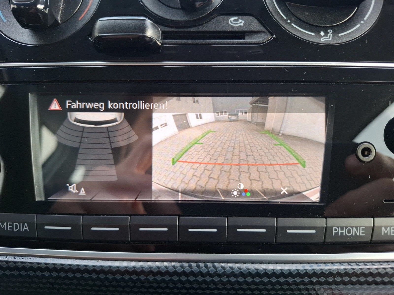 Fahrzeugabbildung Volkswagen up! 1.0 Klima DAB GRA RFK