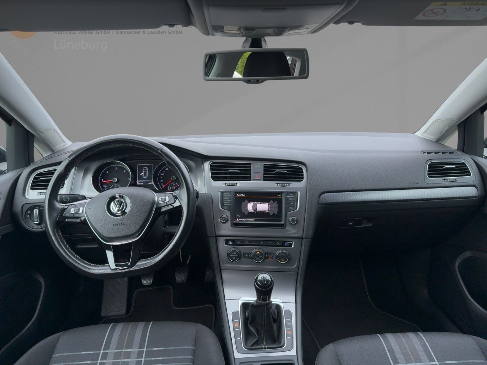 Fahrzeugabbildung Volkswagen Golf VII 1.6 TDI Lounge Alu Navi Sitzh. PDC Temp