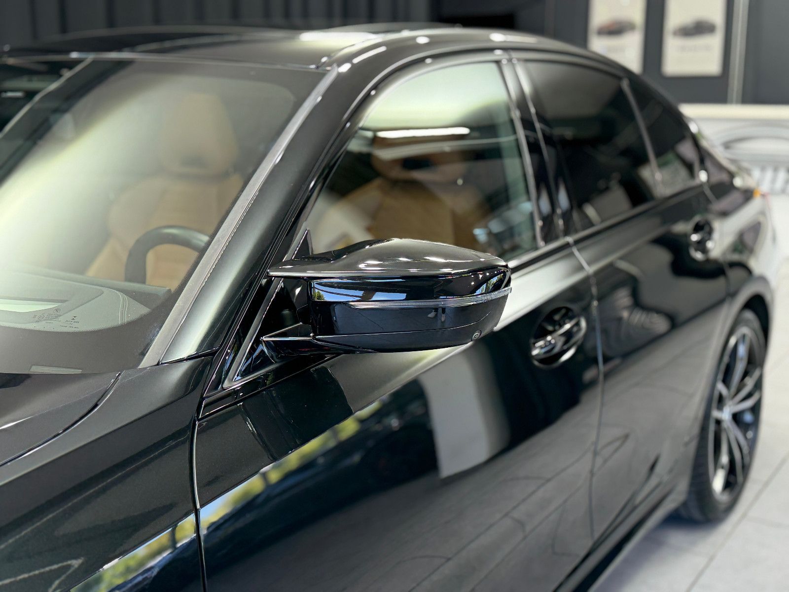 Fahrzeugabbildung BMW M340i xDrive Limousine|M-Sitze|H&K|360°|PANO|HuD