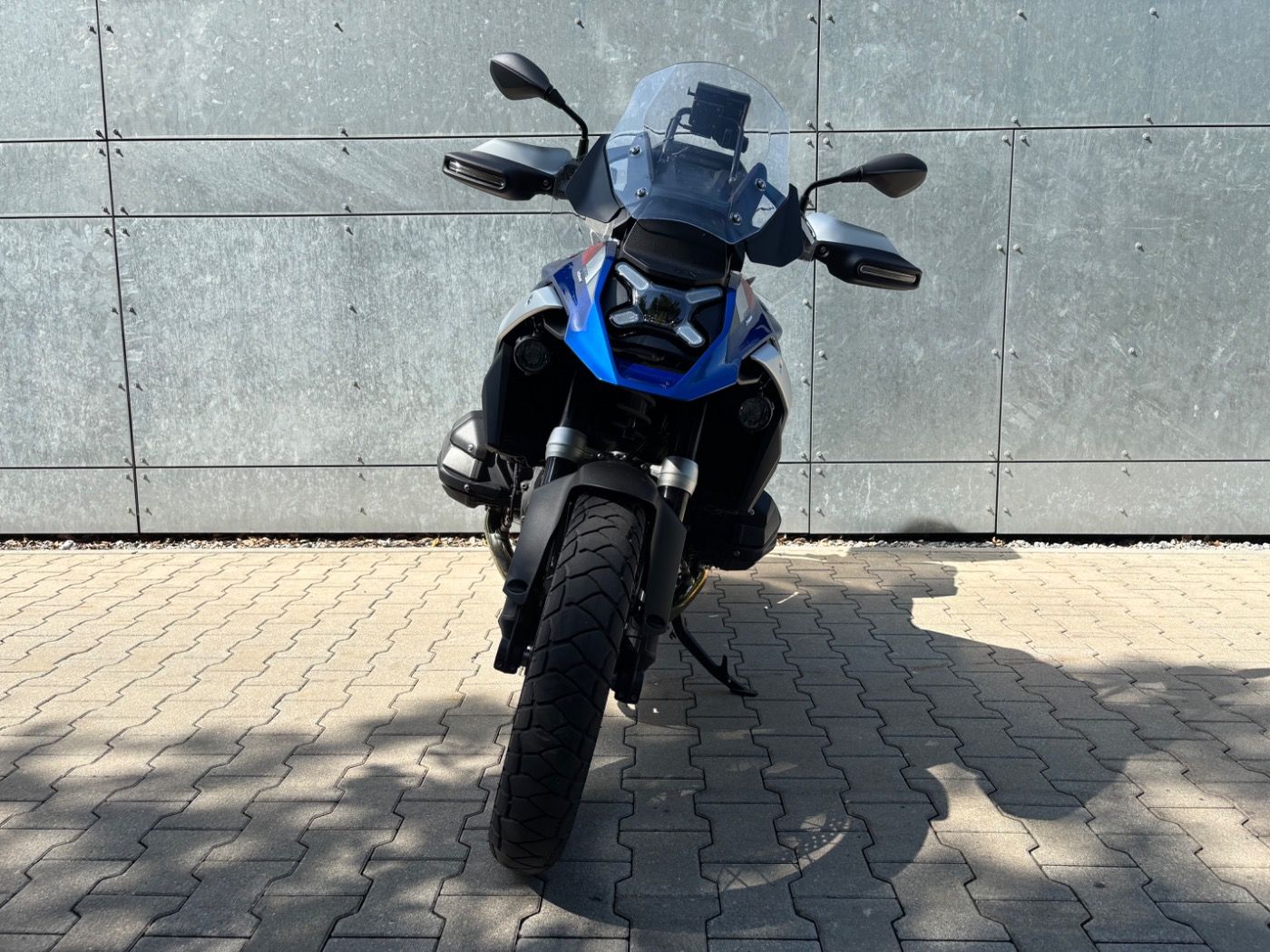 Fahrzeugabbildung BMW R 1300 GS Trophy ASA Adaptive Fahrzeughöhenregel