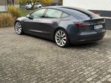 Tesla Model 3 Allradantrieb mit Dualmotor Performa... - Tesla Model 3 von privat