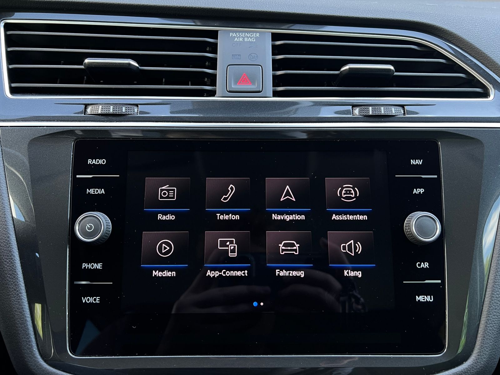 Fahrzeugabbildung Volkswagen Tiguan LIFE 1.5 TSI DSG *LED, ACC, Kamera,17"-LM