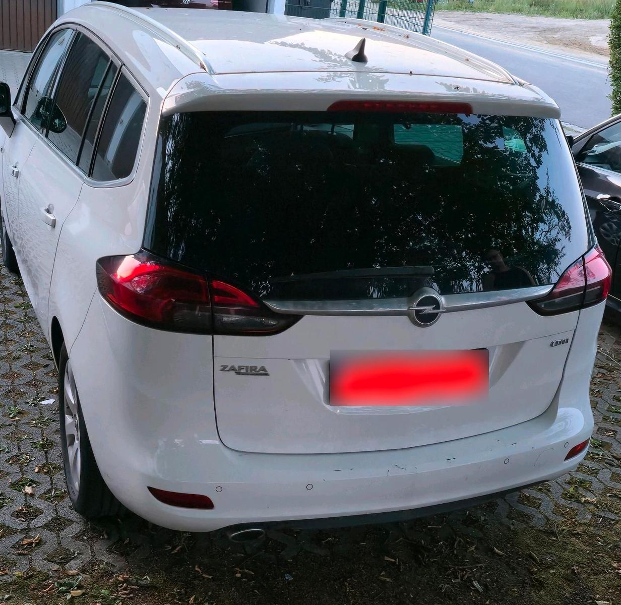 Opel Zafira 2015 — engine 170 HP (125kW)