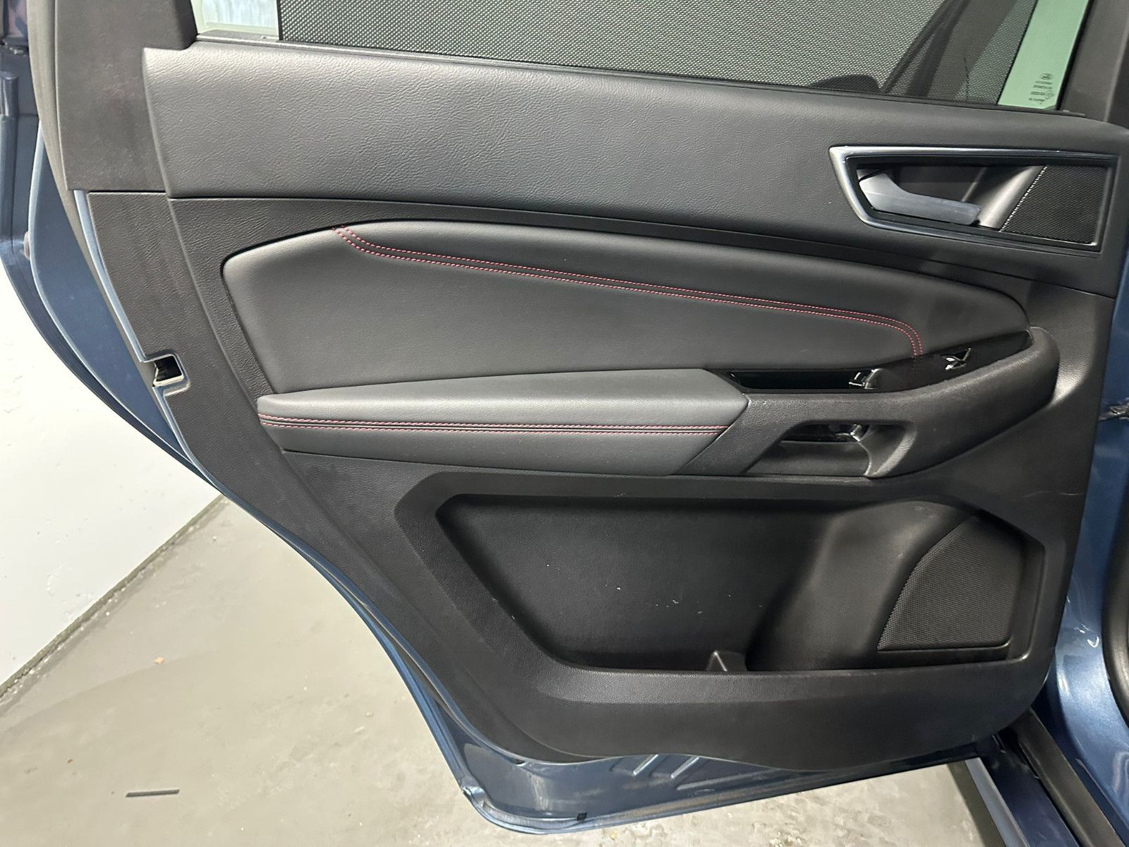 Fahrzeugabbildung Ford S-Max 2.0 EcoBst. ST-Line 7-Sitzer*AHK*SDH*PANO*