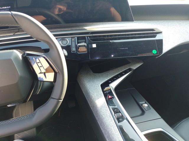 Peugeot 3008 Hybrid 145 Allure  LED Apple CarPlay Navi H