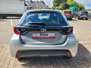 Toyota Yaris - 4