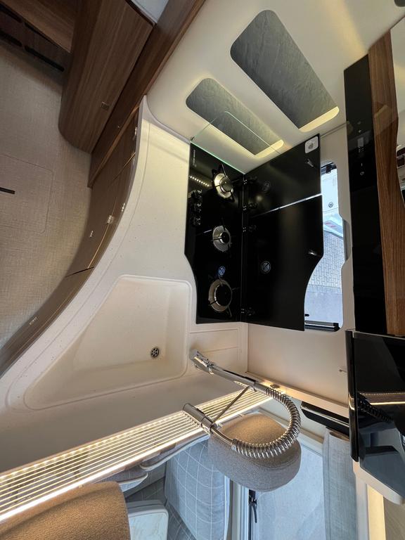 Eura Mobil Contura 716 EB Lithium Solar AHK SAT/TV ALDE – Foto 11 von 18