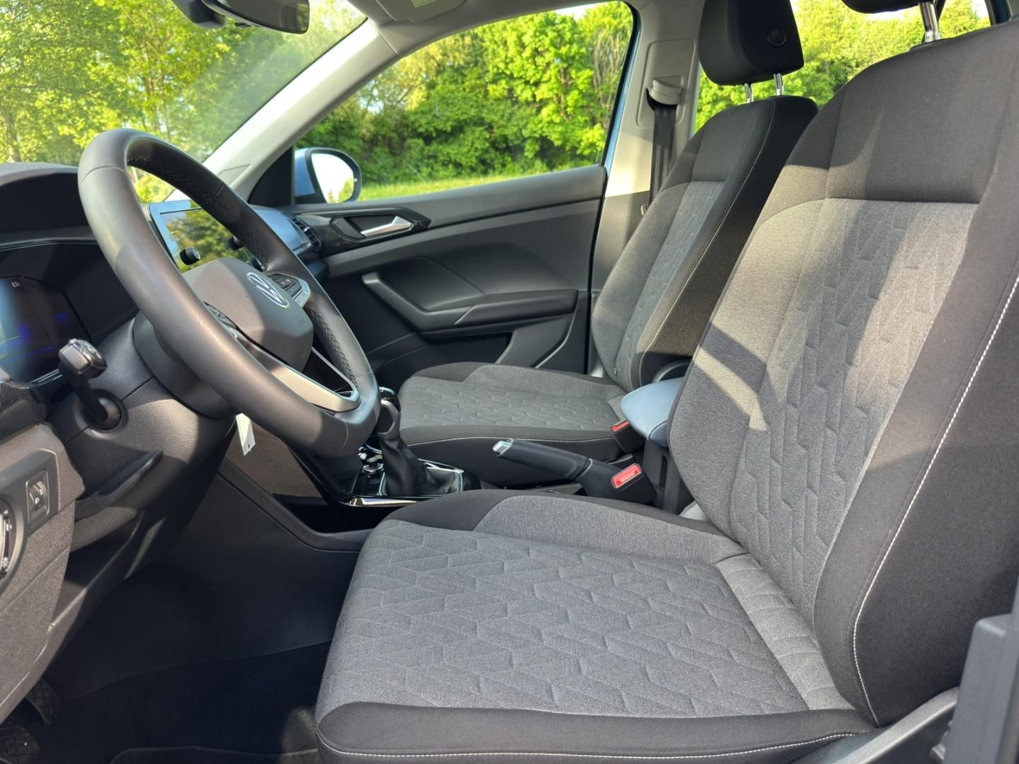 Fahrzeugabbildung Volkswagen T-Cross Life 1.0 TSI, 70kW, 5-Gang, Navi, ACC,AP
