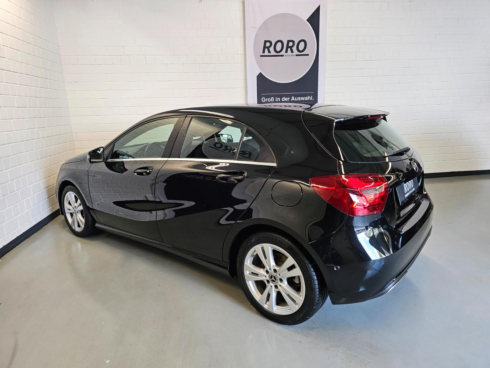 Mercedes-Benz A 250 Urban 4Matic +ACC/LED/Navi/Leder/Klima