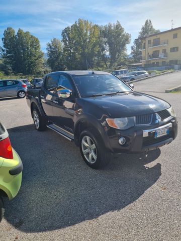 Mitsubishi L200 2.5 DI-D/167CV Double Cab warrio