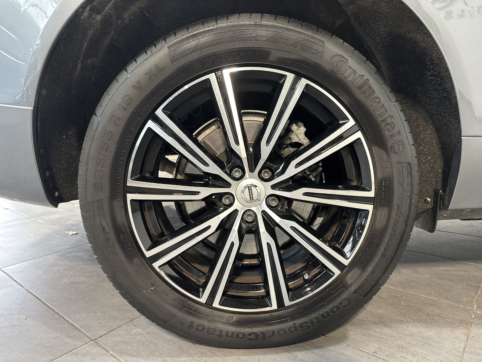 Fahrzeugabbildung Volvo XC60 B4 D Geartronic Inscription NAV+LED+PANO+VC