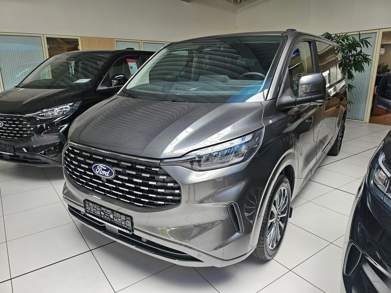 Ford Tourneo Custom L1 TiTANIUM X  VOLL LEDER AHK 360