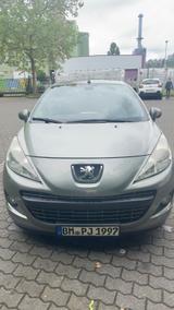 Peugeot 207 CC Platinum HDi FAP 110 Platinum - Peugeot 207 Platinum mit Diesel-Antrieb