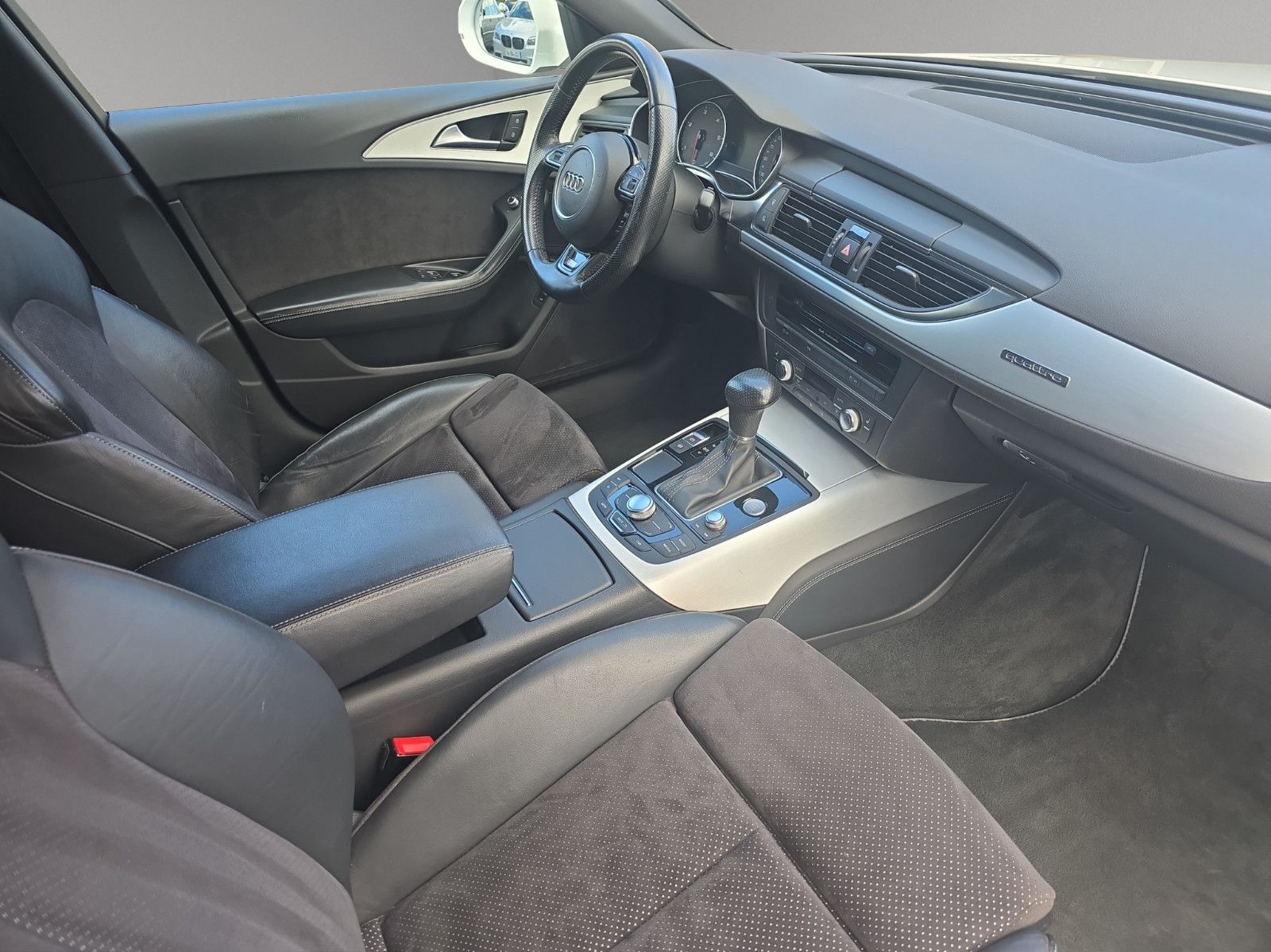 Fahrzeugabbildung Audi A6 Avant 3.0 TDI quattro 3x S-Line Voll