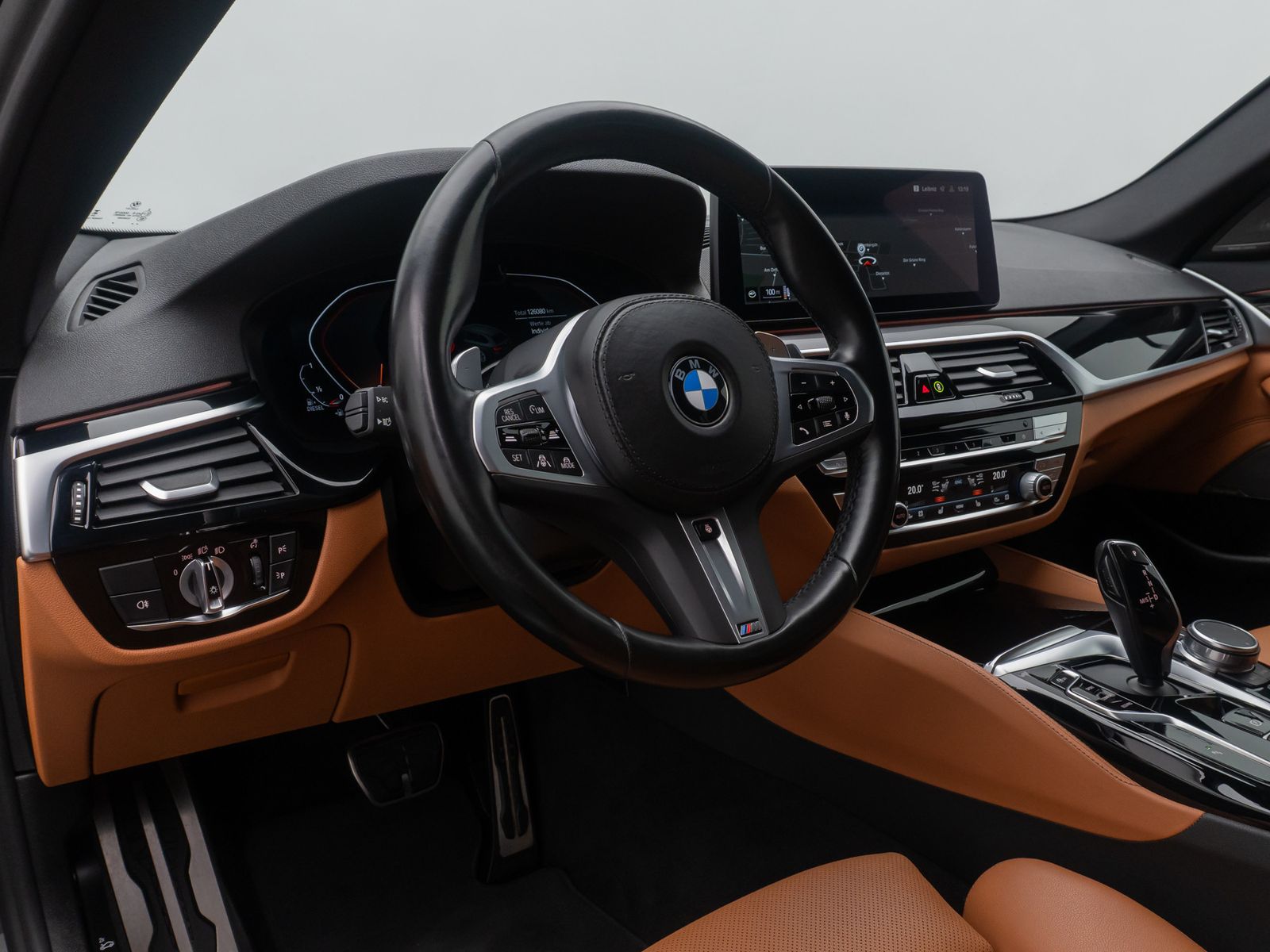 Fahrzeugabbildung BMW 530d M Sport Kamera DAB Laser Komfort H/K HUD 19