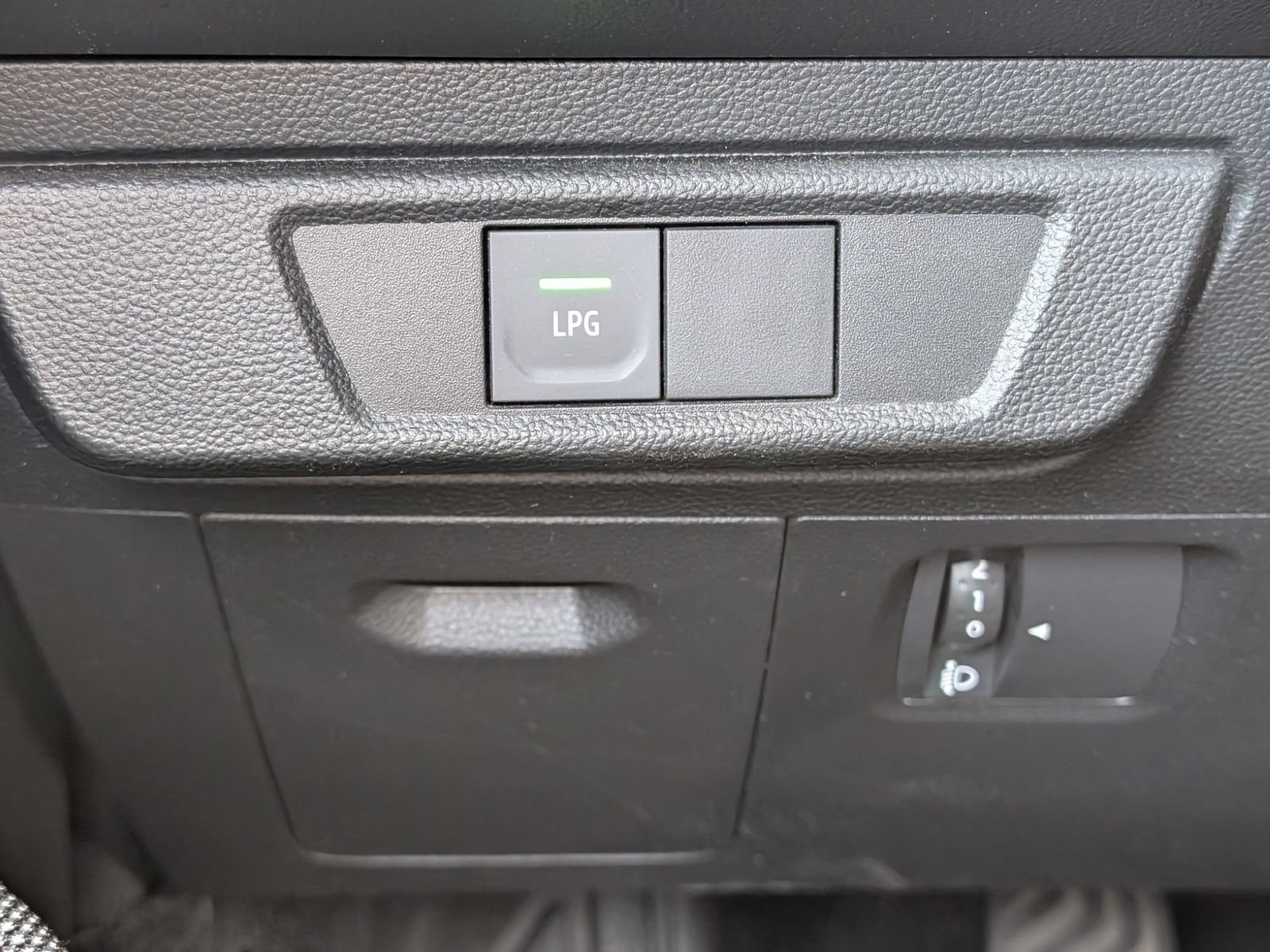 DACIA Jogger  Eco-G 100 Extreme+ AHK Navi SHZ – Bild 34