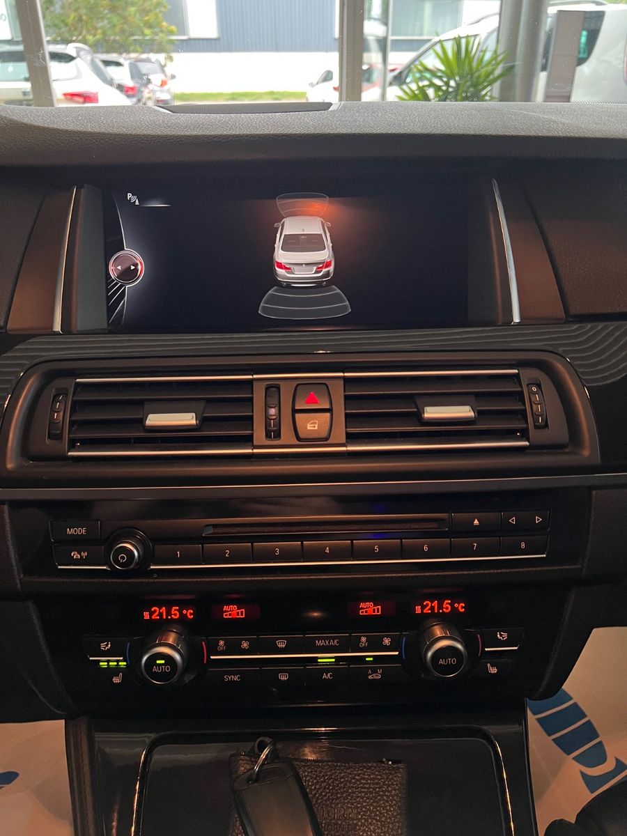 Fahrzeugabbildung BMW 530 5 Lim. M SPORT PAKET * LCI * HEAD-UP*