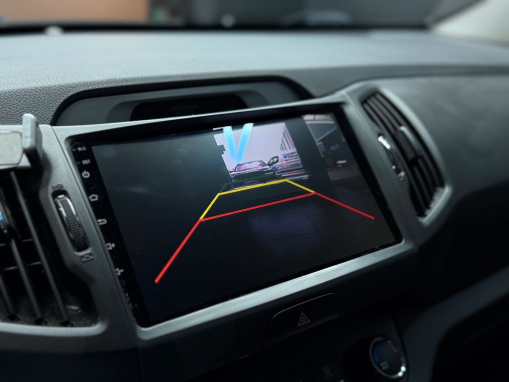 KIA Sportage Attract 2WD*KLIMA*KAMERA*SHZ*NAVI*TOP KIA Sportage Attract 2WD*KLIMA*KAMERA*SHZ*NAVI*TOP