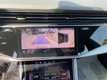 Audi Q8 - 12