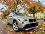 BMW X1 xDrive25i -Automatik 6-Zylinder - AHK - BMW X1: Beige