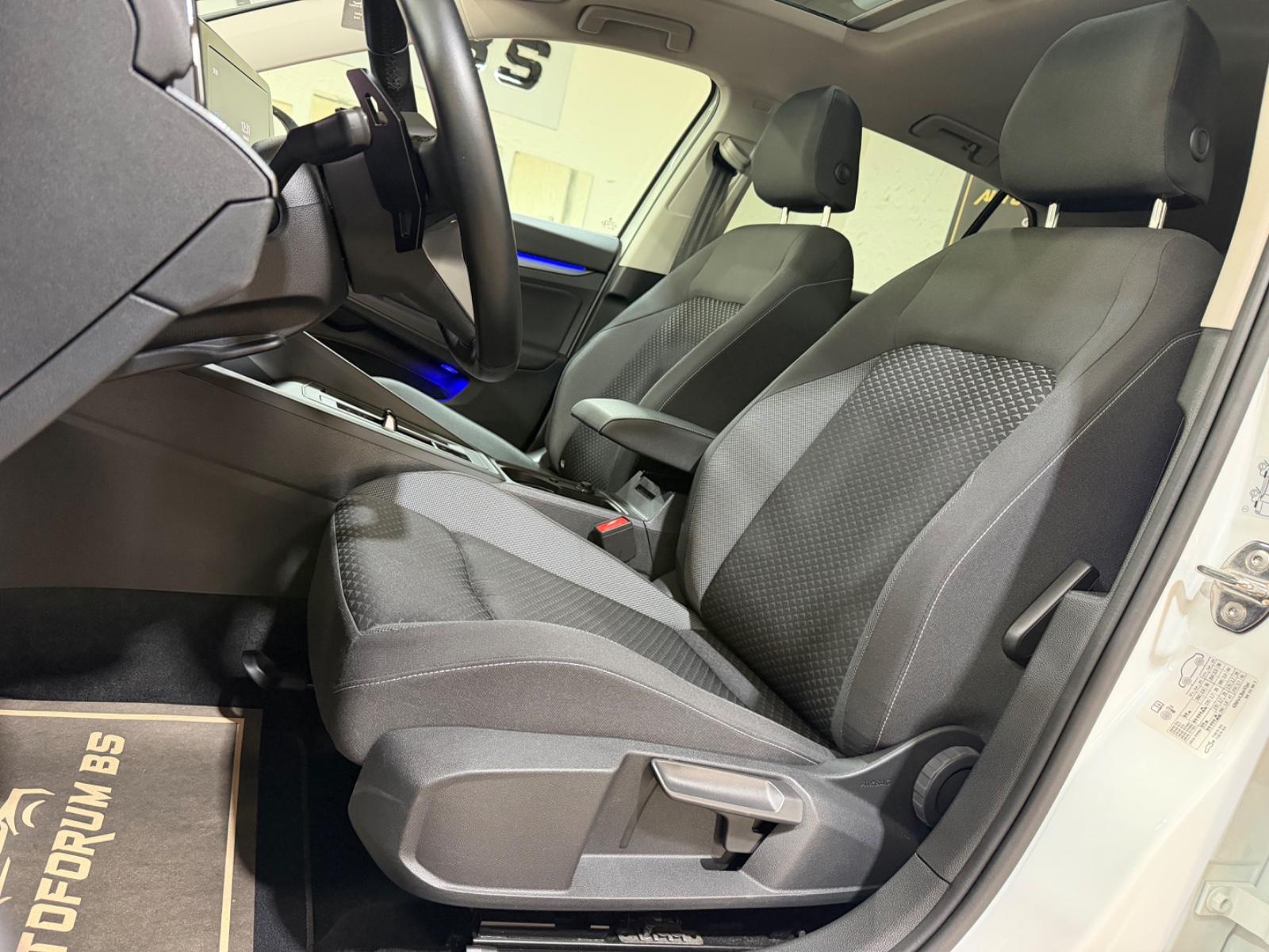 Volkswagen Golf VIII Lim.Active2.0TDI DSG/PANO/AHK/GARANTIE, миниатюра 16