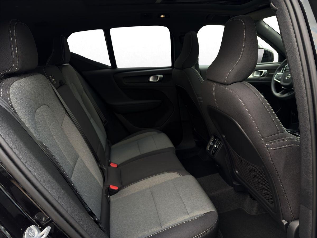 Volvo XC40 B3 Black Edition Plus, AHK Pano 20"LM-Felge
