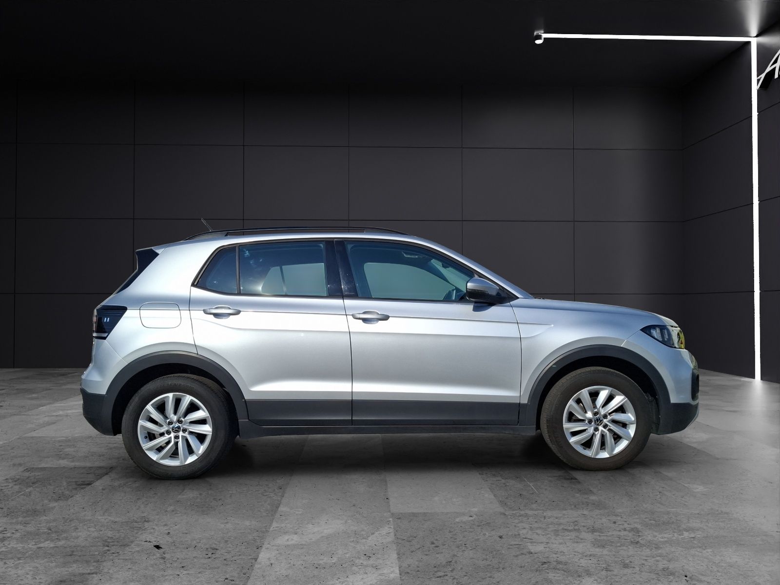 Fahrzeugabbildung Volkswagen T-Cross TSI Life AHK AID Climatronic ACC RFK SH