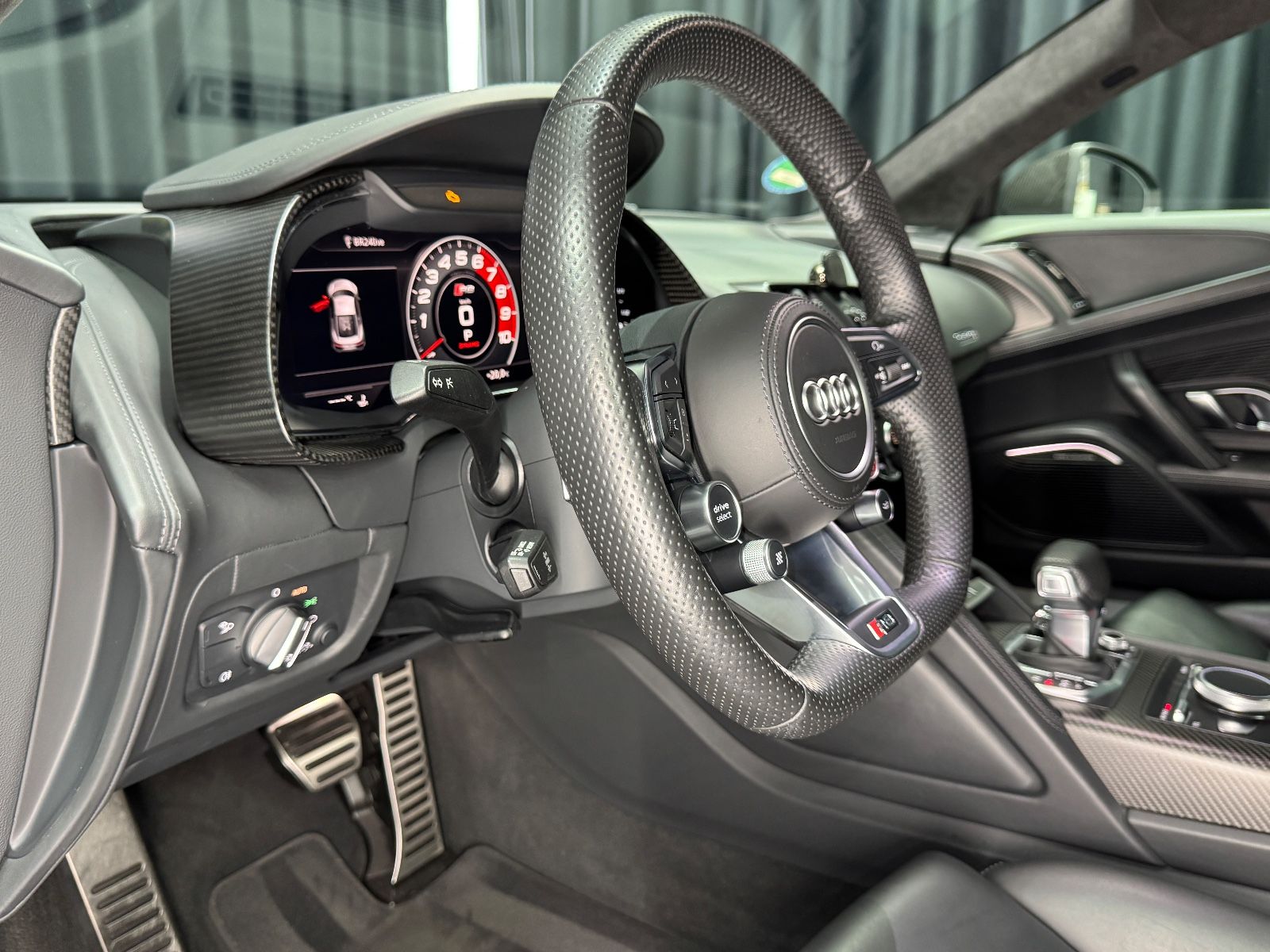 Fahrzeugabbildung Audi R8 Coupe 5.2 FSI V10 plus|CARBON|VOLL