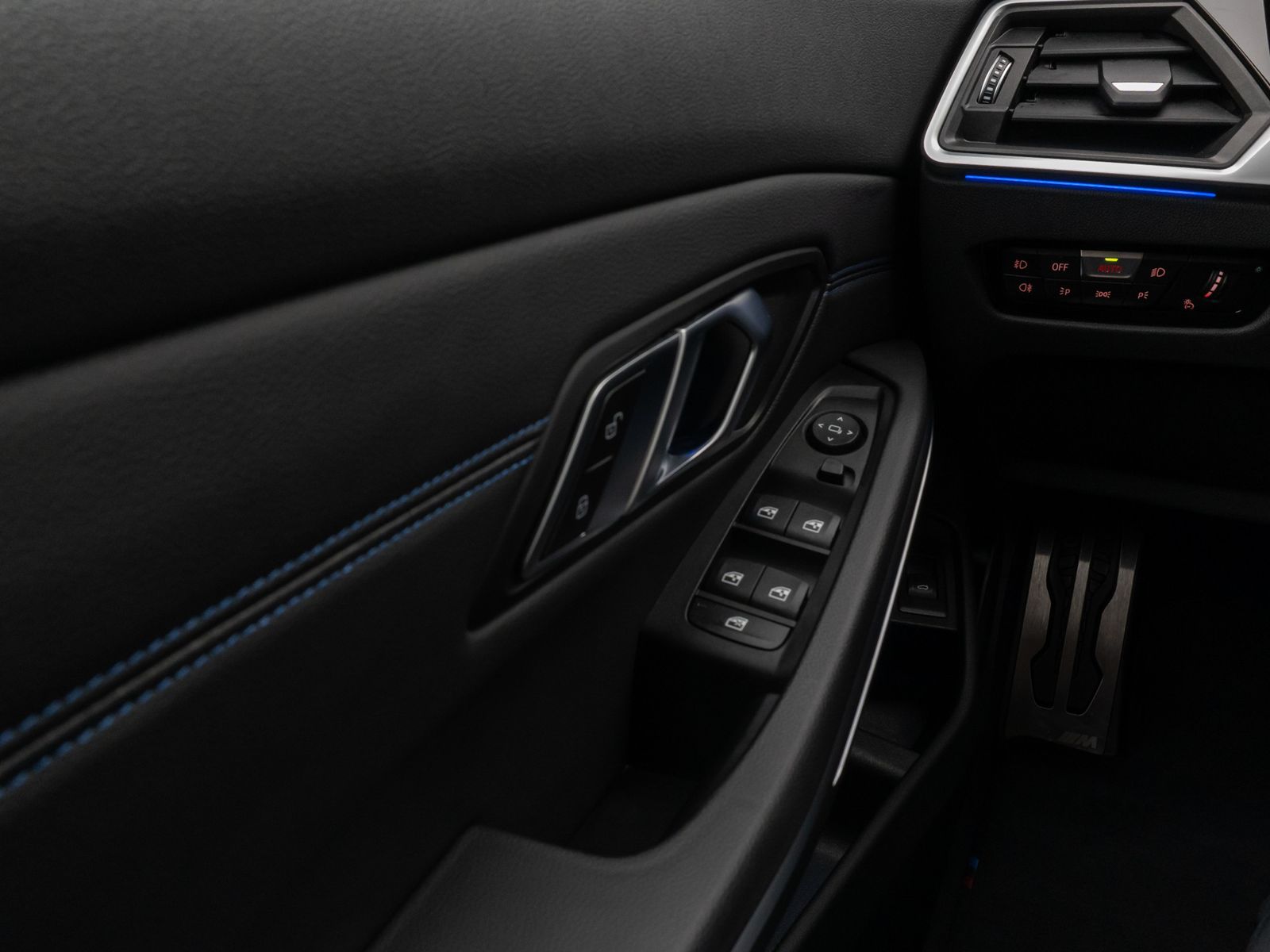 Fahrzeugabbildung BMW 330d M Sport HiFi DAB Stop&Go Fernlichtassist