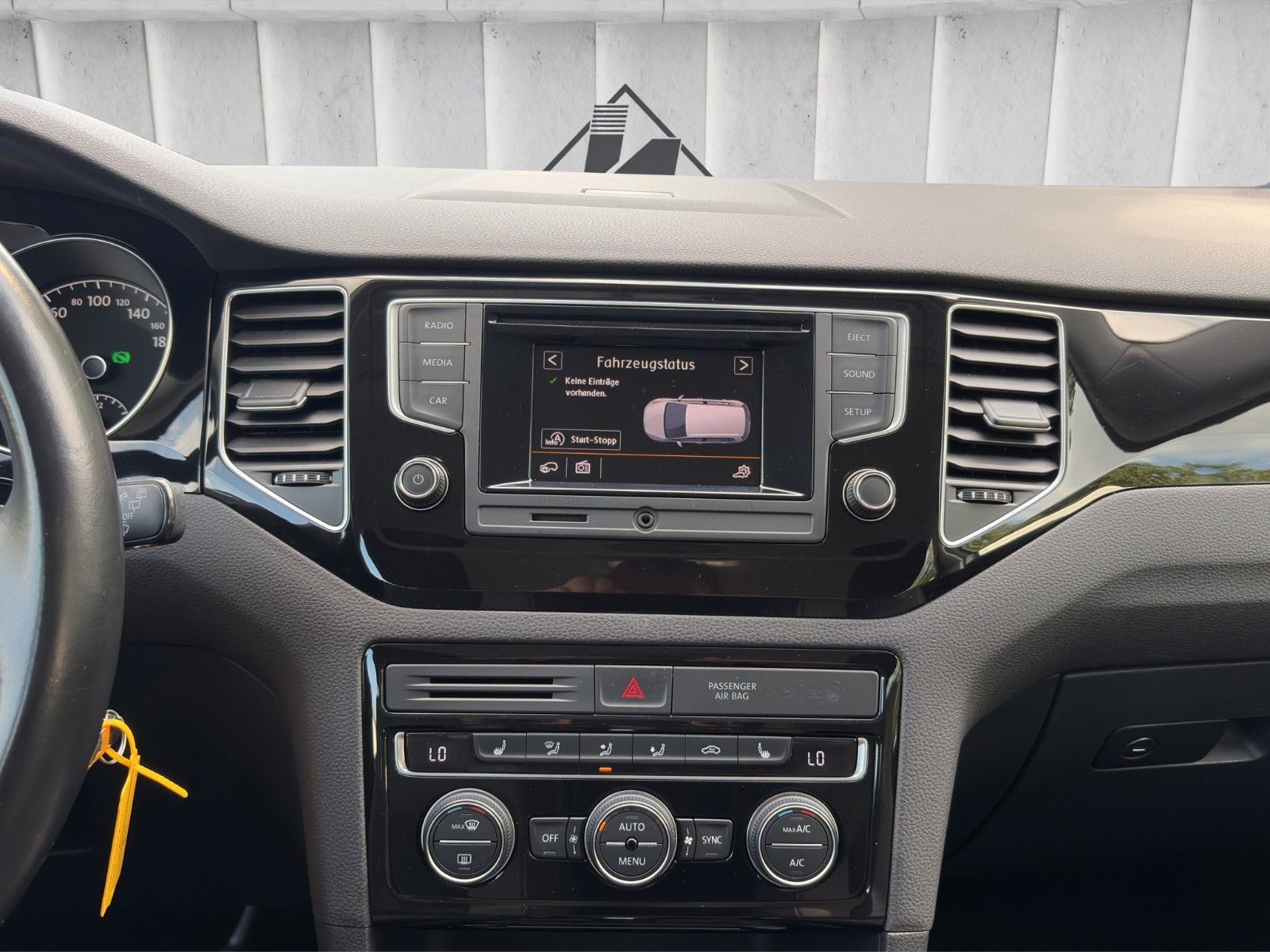 Fahrzeugabbildung Volkswagen Golf Sportsvan Highline*DSG*AHK*Xenon*Alcantara*