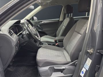 Volkswagen Tiguan - 10